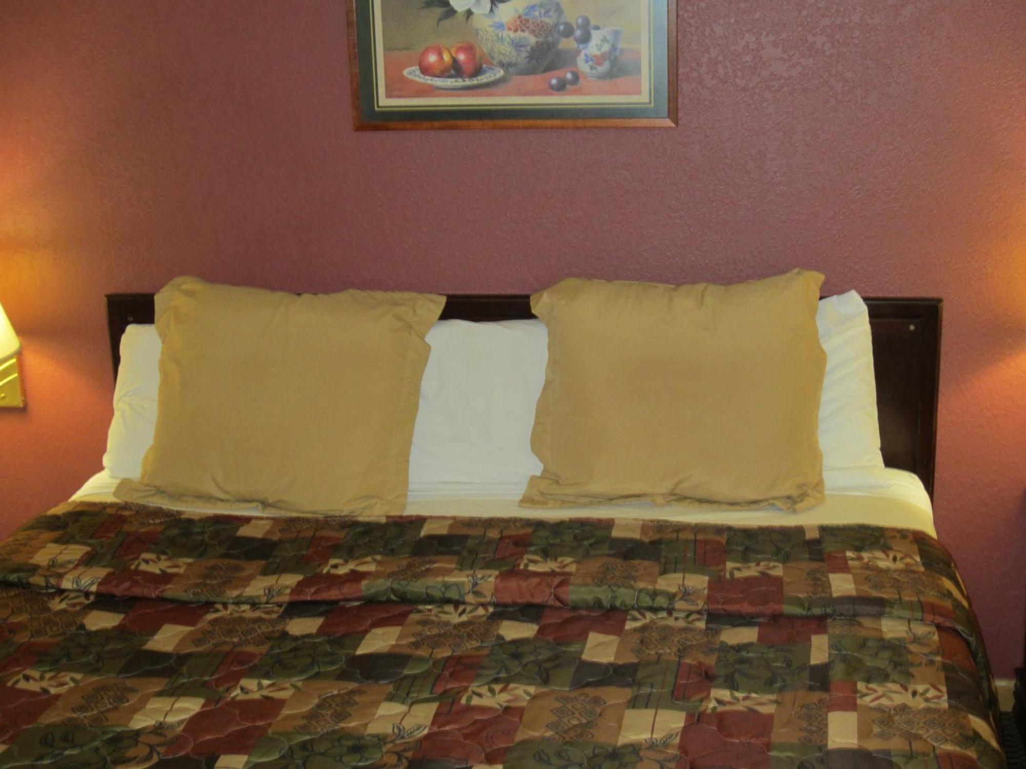 First Western Inn - Fairmont City Extérieur photo