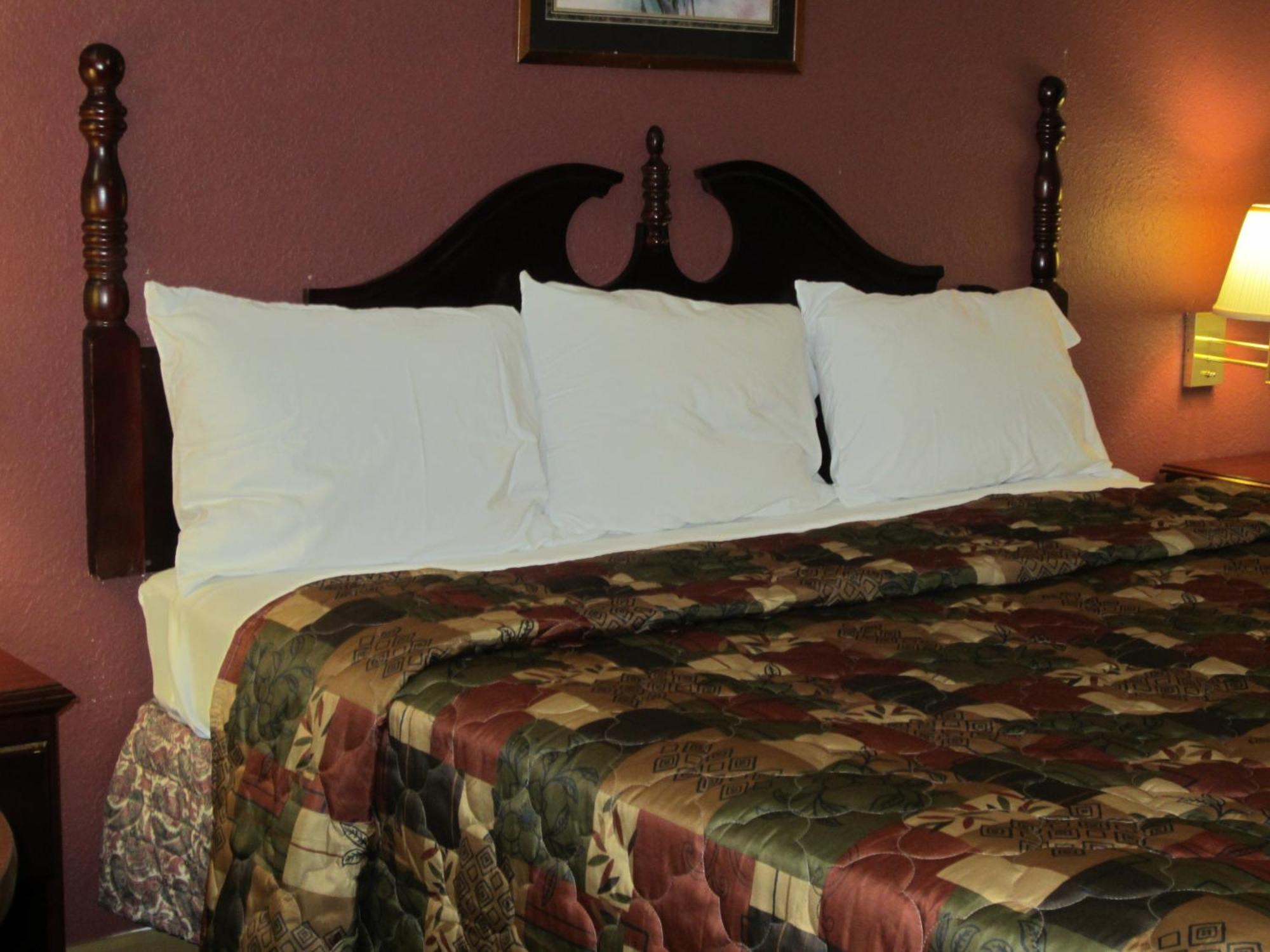 First Western Inn - Fairmont City Extérieur photo