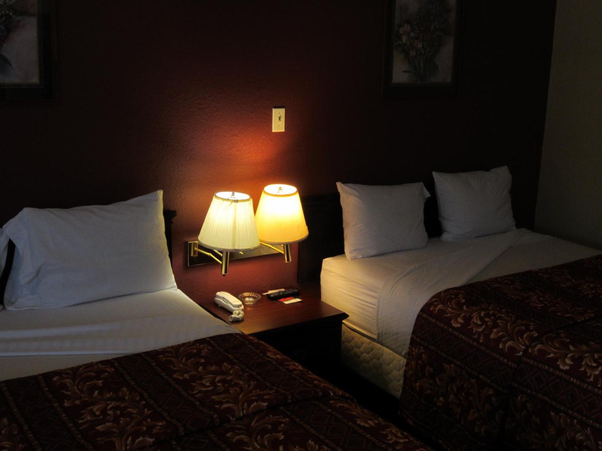 First Western Inn - Fairmont City Chambre photo