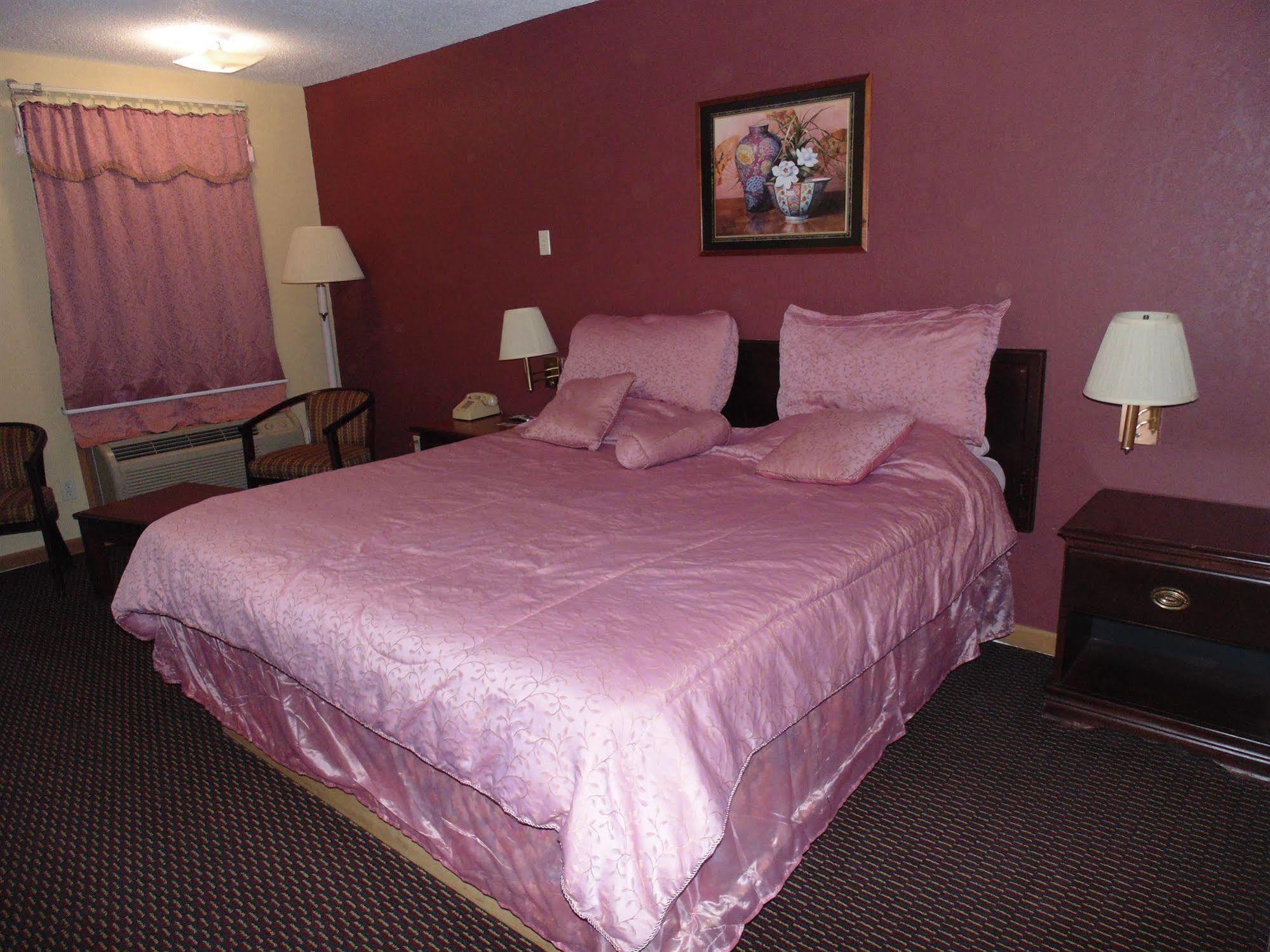 First Western Inn - Fairmont City Extérieur photo
